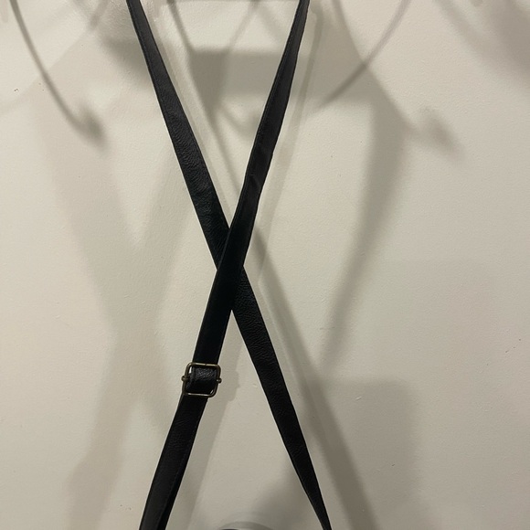 Matisse Beach Harbor Elegant Black and Tan Woven Crossbody Bag - Picture 8 of 8